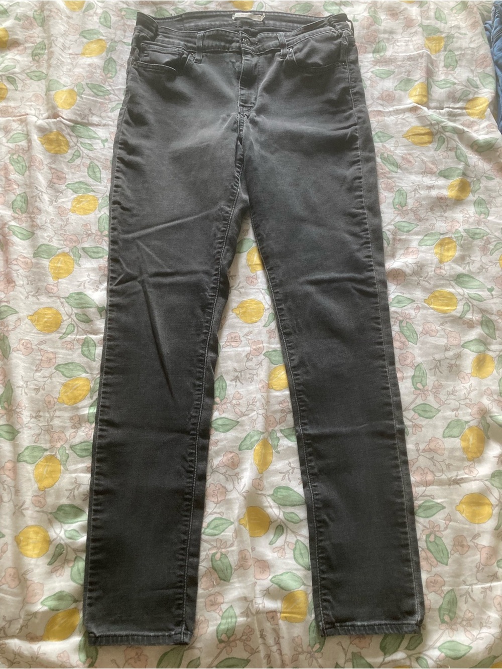 711 Levi’s Women’s Skinny Jeans